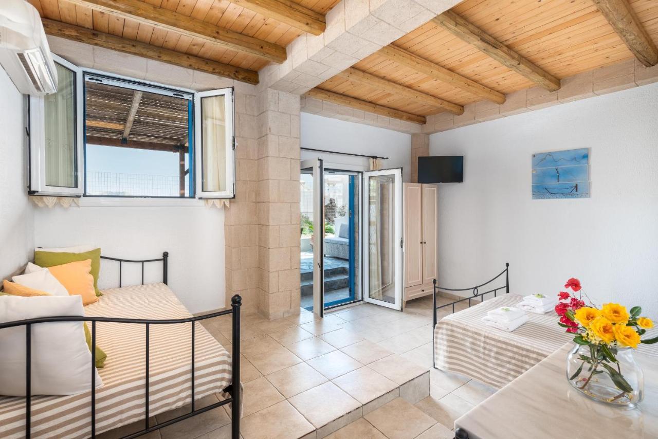 Agnanti Beach Apartments Archangelos  Eksteriør bilde